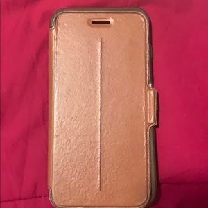 iPhone 7+ otter box case magnetic open and close